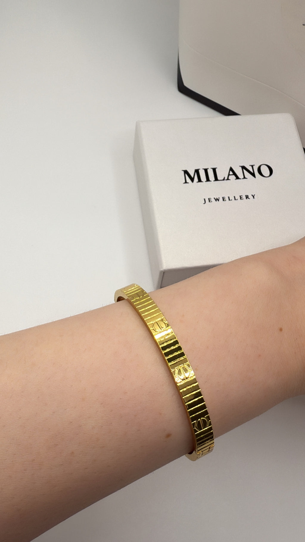 Brazalete Love 💝