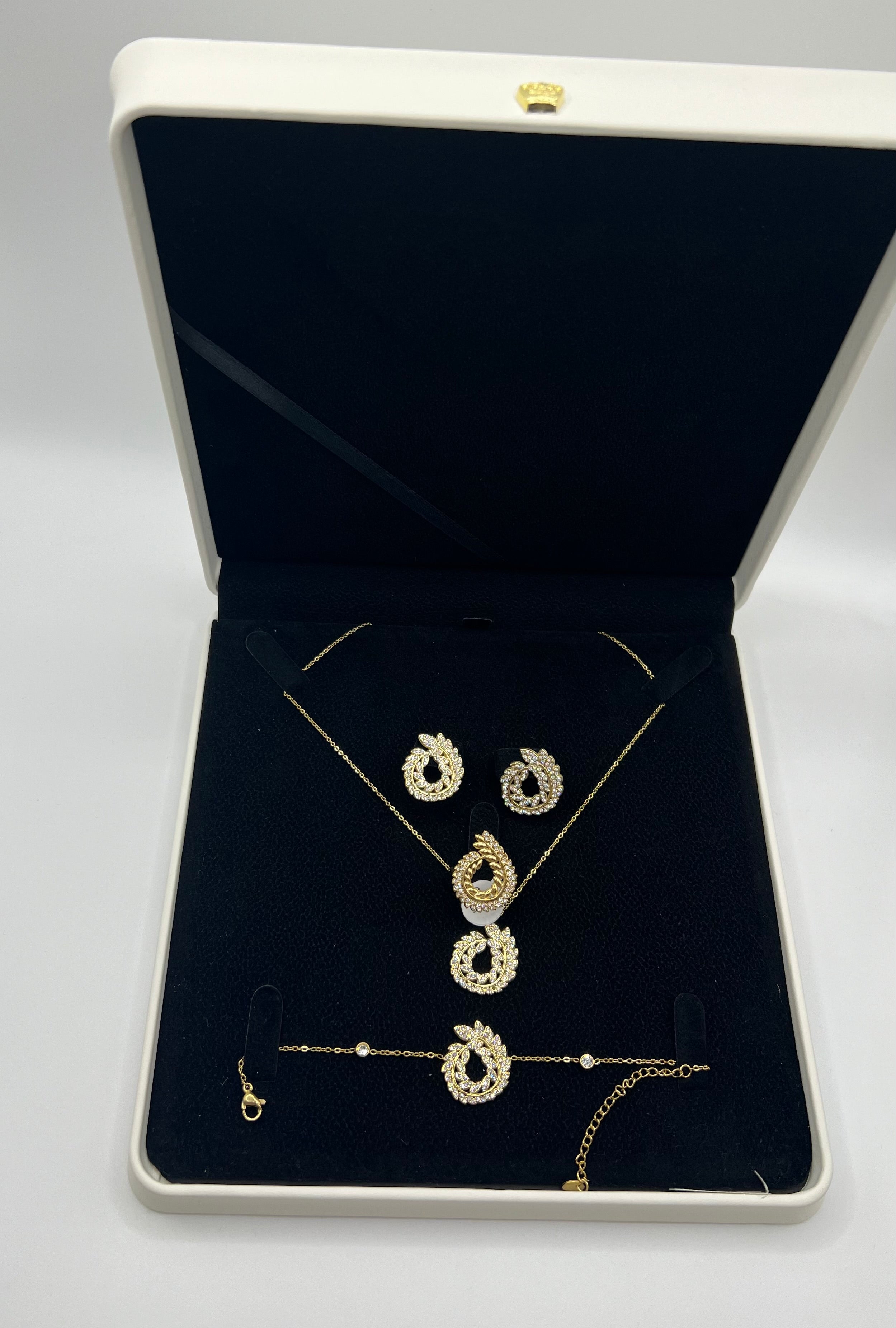 Conjunto Royal - Oro 18K sobre Acero Inoxidable