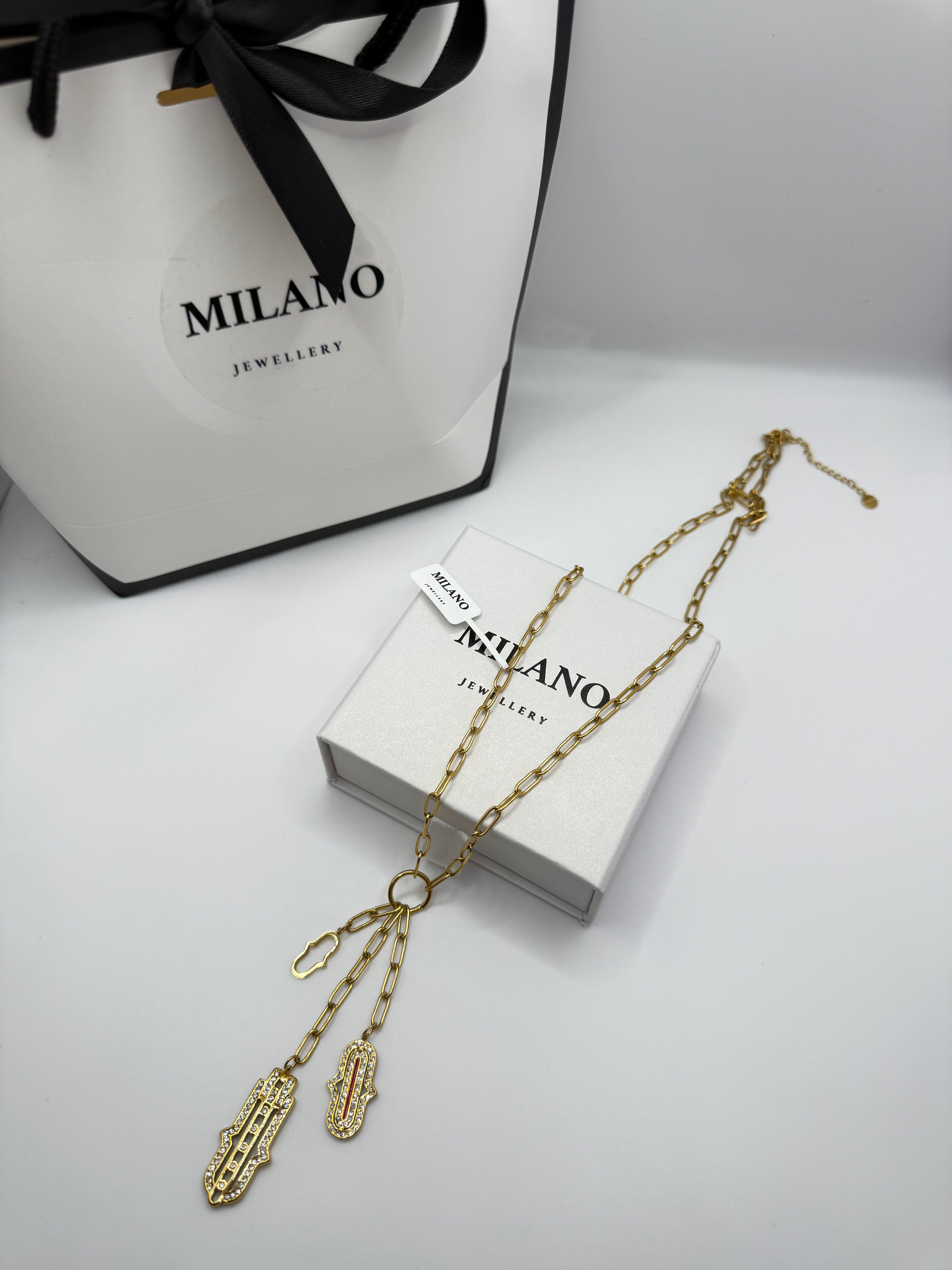 🪬 Collar Mano de Fátima de Oro 18K sobre Acero Inoxidable ✨