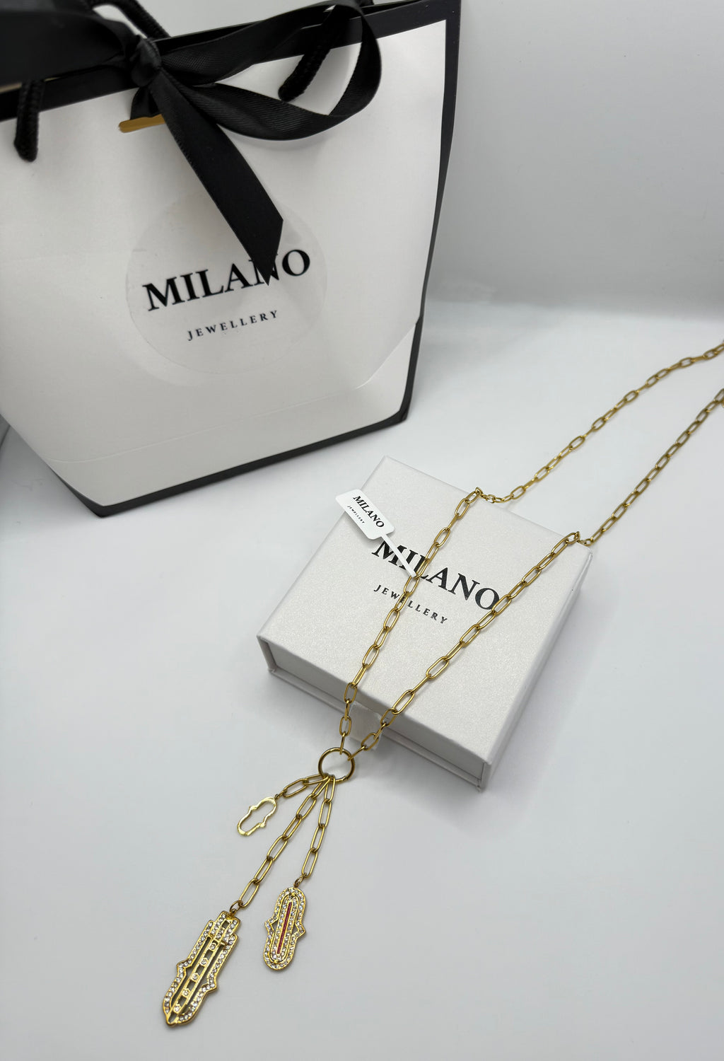 🪬 Collar Mano de Fátima de Oro 18K sobre Acero Inoxidable ✨
