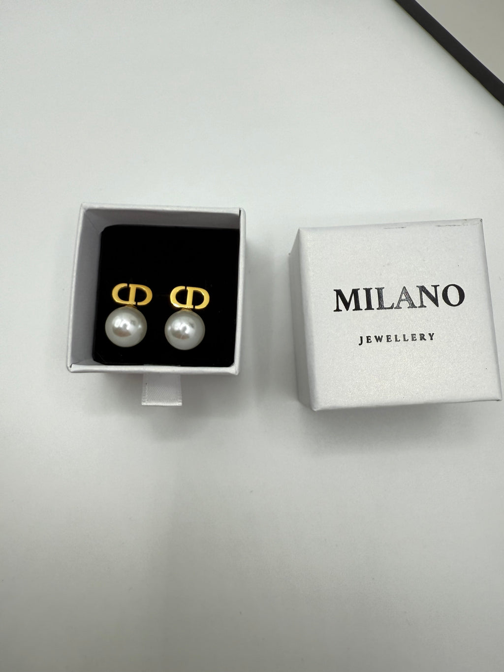 ✨ Pendientes CD Perla 🤍